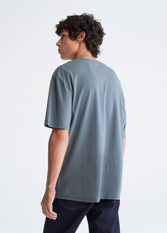 Голубая футболка Calvin Klein