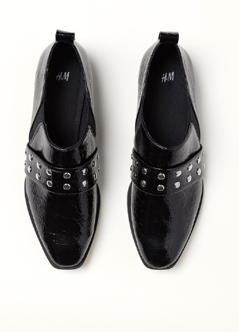 Туфли H&M на низком каблуке с заклепками
