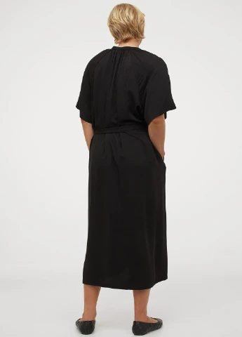 Черное платье H&M однотонное