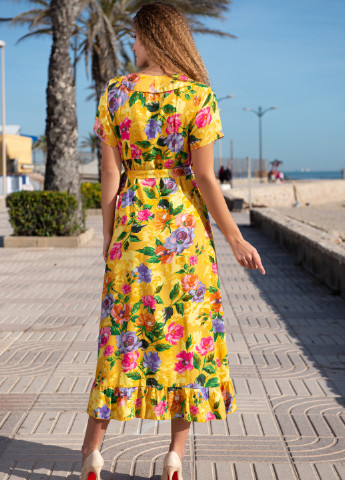 Желтое пляжное платье на запах Indiano с цветочным принтом