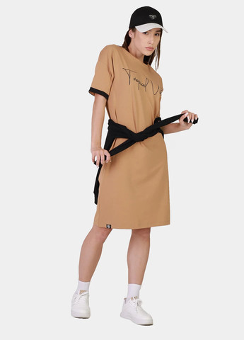 Бежевое кэжуал платье а-силуэт, платье-футболка BBL с надписью