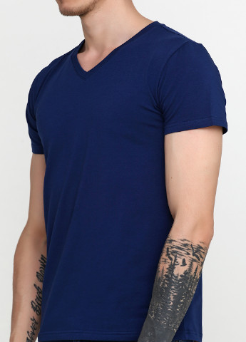 Темно-синя футболка Only Man