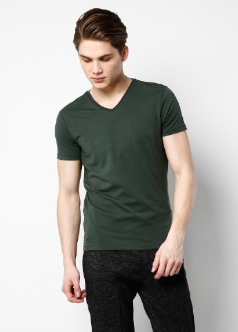 Темно-зеленая футболка Colin's