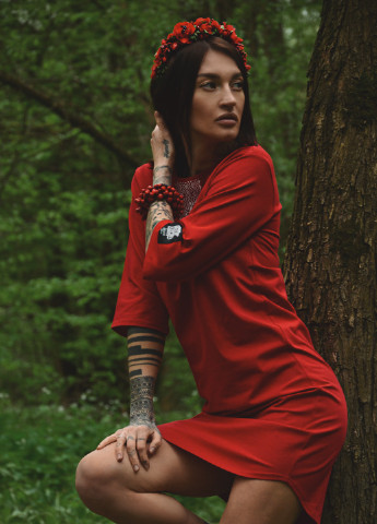 Красное спортивное платье-вышиванка Gorchitsa с орнаментом