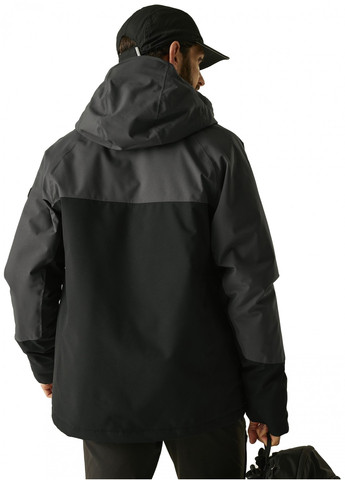 Чорна демісезонна куртка Regatta