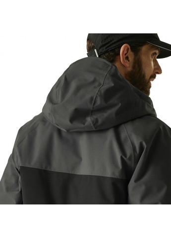 Чорна демісезонна куртка Regatta