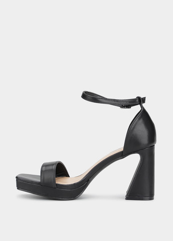 Черные босоножки Braska без застежки с пряжкой