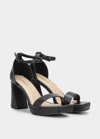 Черные босоножки Braska без застежки с пряжкой