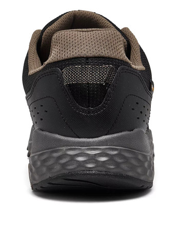 Черные всесезонные кроссовки New Balance