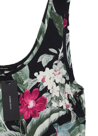 Комбінезон Vero Moda комбінезон-шорти квітковий чорний кежуал віскоза