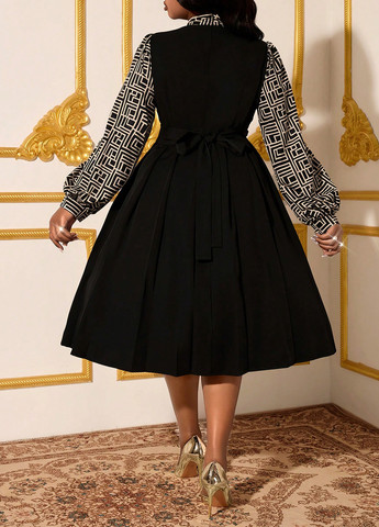 Чорна кежуал сукня плісована SHEIN з геометричним візерунком