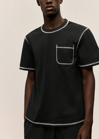 Чорна футболка SHEIN