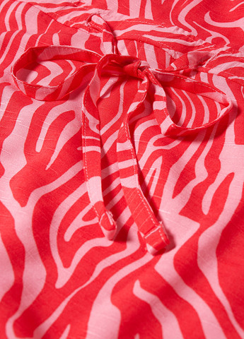 Красное кэжуал платье клеш, с открытыми плечами C&A с абстрактным узором