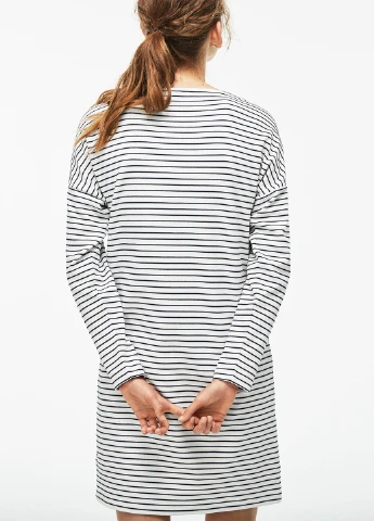 Молочное кэжуал платье Lacoste в полоску
