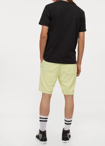 Черная футболка H&M