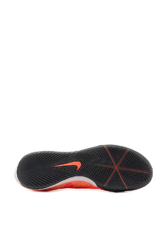 Оранжевые футзалки Nike