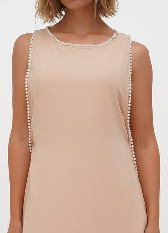 Бежевое кэжуал платье Sassofono однотонное