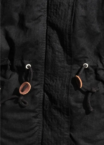 Черная демисезонная парка H&M