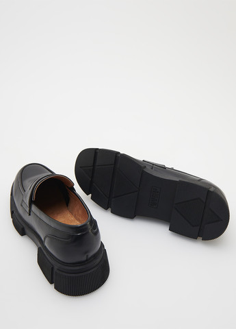 Черные кэжуал туфли Reserved без шнурков