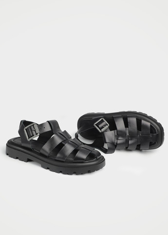 Черные босоножки URBAN TRACE с ремешком