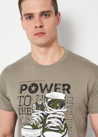 Серо-бежевая футболка Sol's Regent