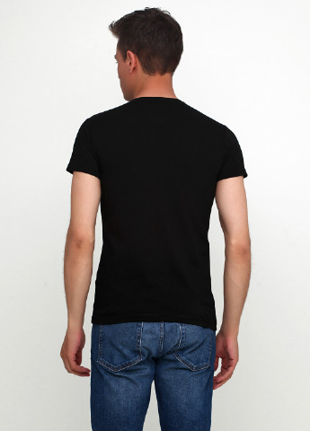 Черная футболка Dinersi