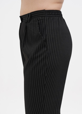 Черные кэжуал демисезонные укороченные брюки Terranova