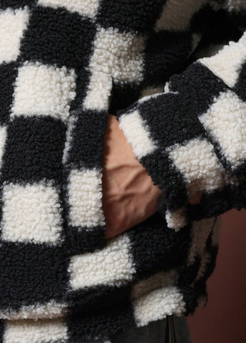 Черно-белая демисезонная куртка SHEIN