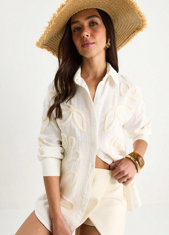 Молочная блуза SHEIN