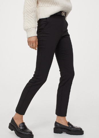Черные кэжуал демисезонные укороченные, зауженные брюки H&M