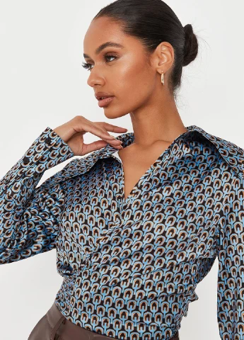 Блакитна блуза на запах Missguided