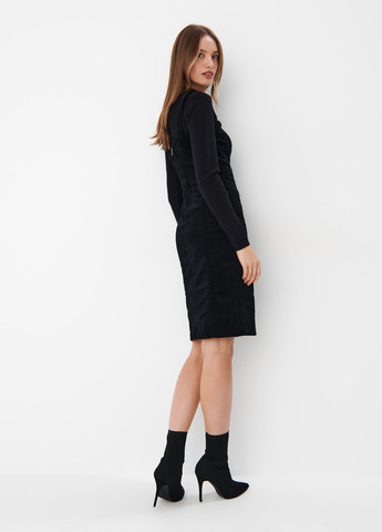 Чорна кежуал сукня футляр Mohito однотонна