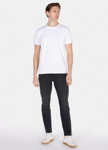 Белая футболка Colin's