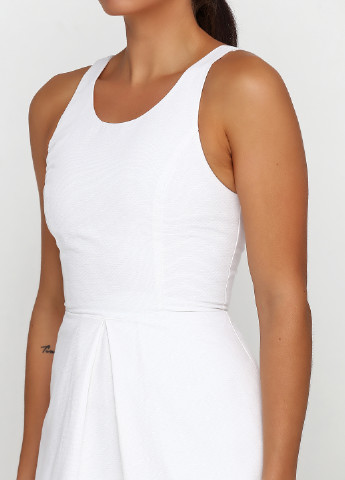 Белое кэжуал платье клеш Armani Exchange однотонное
