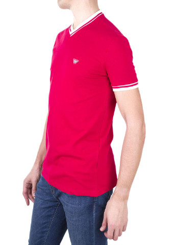 Красная футболка Emporio Armani