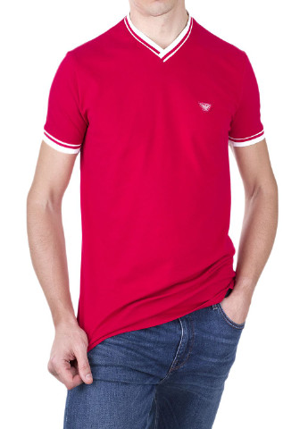 Красная футболка Emporio Armani