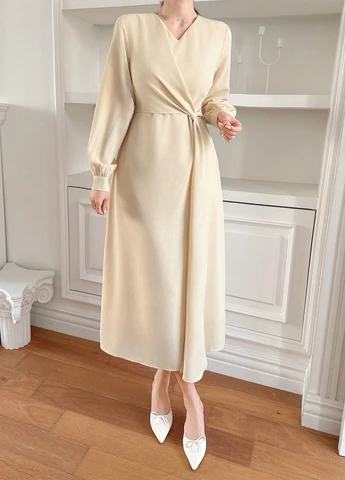 Кремова ділова сукня на запах, кльош SHEIN однотонна