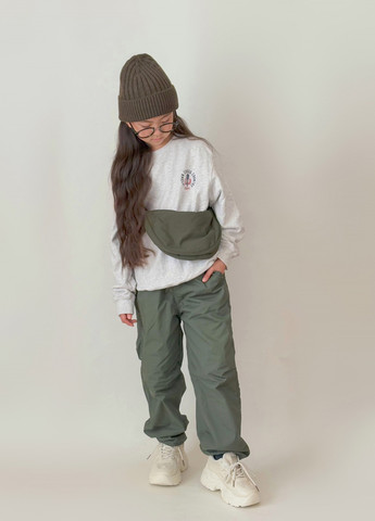 Светло-серый свитшот Uniqlo надпись без декора (325746318)