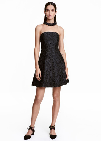 Черное кэжуал платье бэби долл H&M однотонное