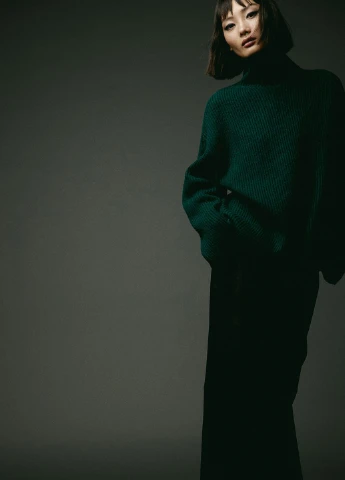 Темно-зеленый зимний свитер H&M