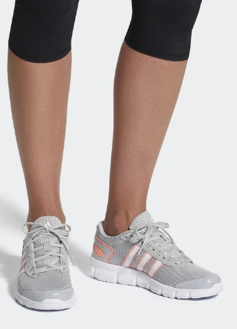Кроссовки adidas серые демисезоны (75675746)