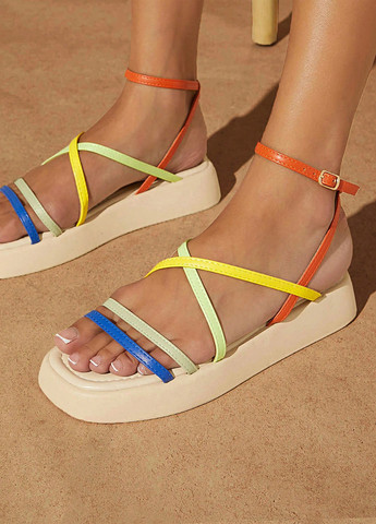 Комбинированные босоножки SHEIN с ремешком