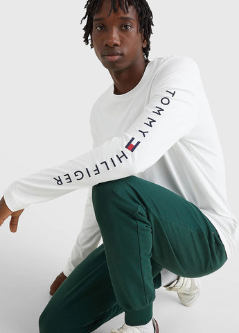 Белый демисезонный кэжуал лонгслив Tommy Hilfiger однотонный