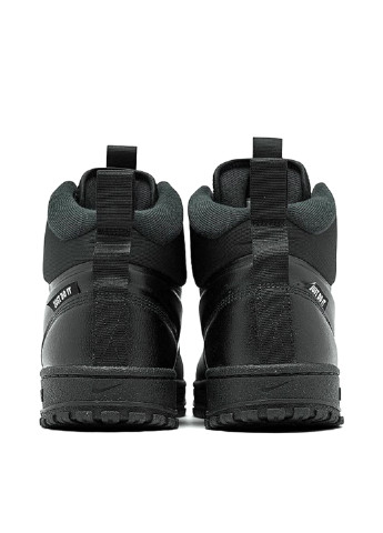 Чорні кросівки Nike