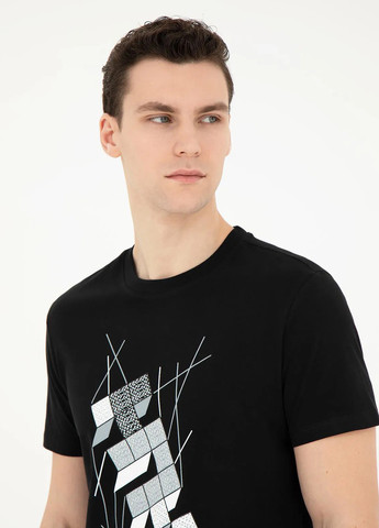 Черная футболка Pierre Cardin