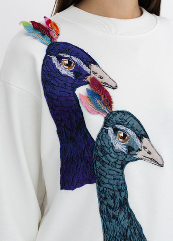 Білий світшот Nora Kvittin однотонний вишивка, аплікація, нашивки (301079886)