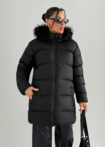Чорна зимня куртка SHEIN