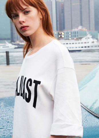 Белое кэжуал платье платье-футболка Only с надписью