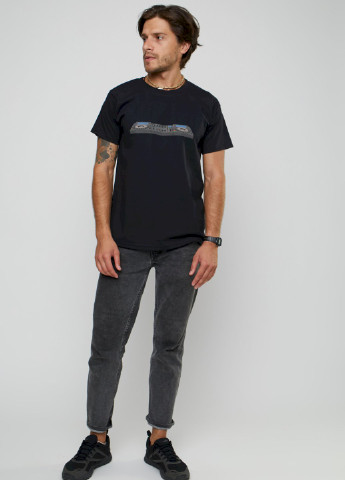 Чорна футболка чоловіча YAPPI