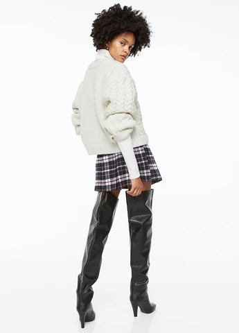 Молочний зимовий светр зимовий джемпер H&M
